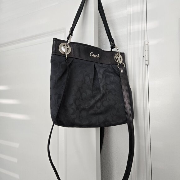 Coach crossbody - Picture 2 of 6